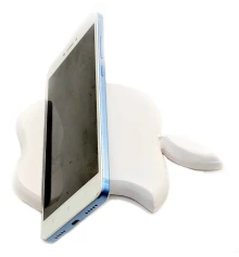 Подставка для телефона «Яблоко» белая деревянная (15×11×1.5 см) массив дерева купить в интернет магазине подарков ПраздникШоп