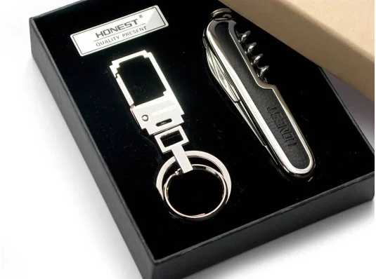 Подарочный набор (Нож с брелоком) (14×12×3.5 см) купить в интернет магазине подарков ПраздникШоп