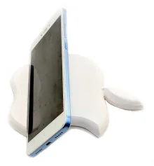 Подставка для телефона «Яблоко» белая деревянная (15×11×1.5 см) массив дерева купить в интернет магазине подарков ПраздникШоп