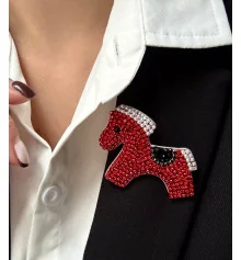 Дизайнерська брошка ручної роботи «Коник» купить в интернет магазине подарков ПраздникШоп