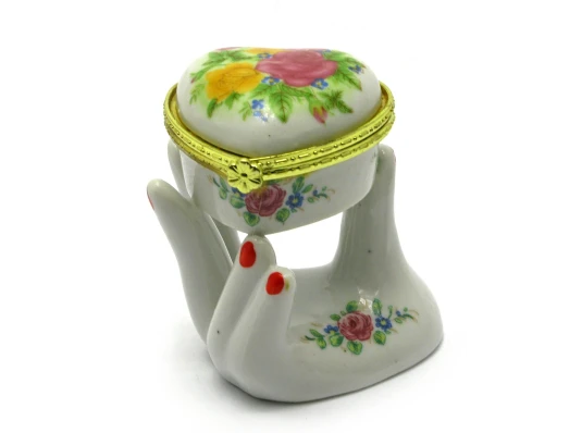 Шкатулка керамическая «Рука и сердце» (7.5×6.5×5 см) купить в интернет магазине подарков ПраздникШоп