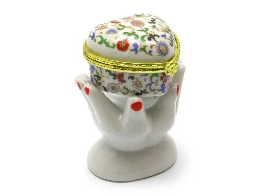 Шкатулка керамическая «Руки и сердце» (9×6.5×4.5 см) купить в интернет магазине подарков ПраздникШоп