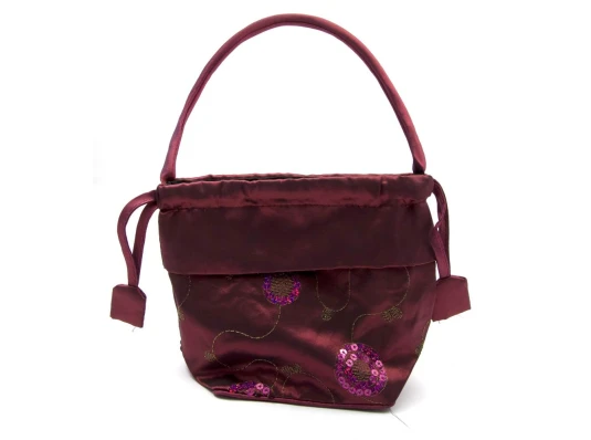 Сумочка с вышивкой (27×14×19 см) купить в интернет магазине подарков ПраздникШоп