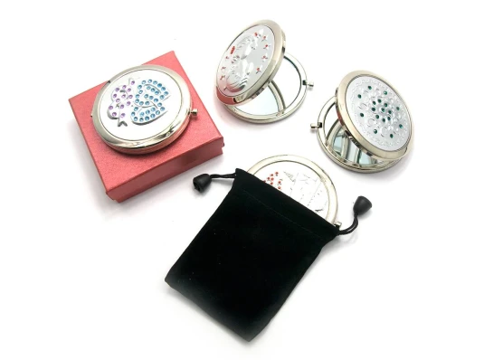 Зеркальце косметическое с камнями серебро (в коробке + чехольчик) купить в интернет магазине подарков ПраздникШоп