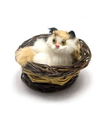 Кошка в лукошке (мяукает) (12×10×9 см) купить в интернет магазине подарков ПраздникШоп