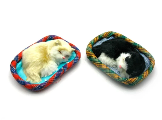 Котенок на коврике (14×12×3 см) купить в интернет магазине подарков ПраздникШоп