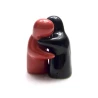 Солонка с перечницей Объятия (8×6×5 см) красно-черные