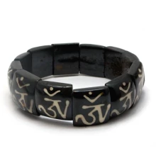 Браслет костяной «ОМ» (d-7.5 см) купить в интернет магазине подарков ПраздникШоп