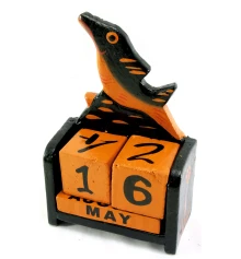 Вечный календарь «Рыба» дерево черная (15×10×5 см) купить в интернет магазине подарков ПраздникШоп