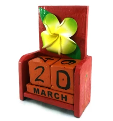 Вечный календарь «Цветок» дерево красный (15×10×5 см) купить в интернет магазине подарков ПраздникШоп