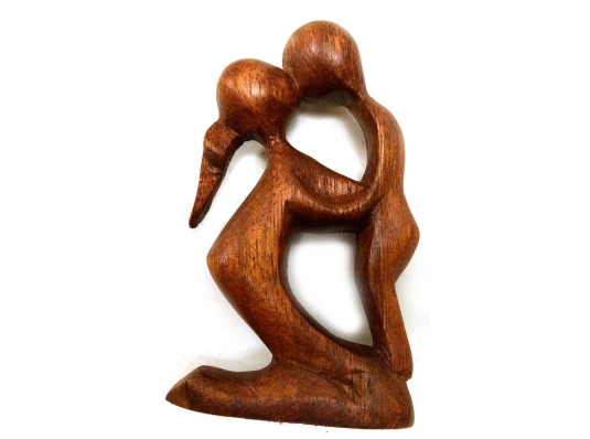 Статуэтка «Влюбленные» дерево (10×5×2.5 см) C купить в интернет магазине подарков ПраздникШоп