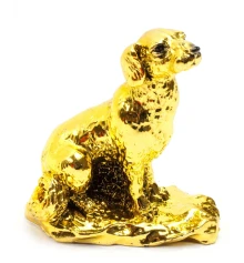 Собака каменная крошка «золото» (8.5×8×5 см) купить в интернет магазине подарков ПраздникШоп