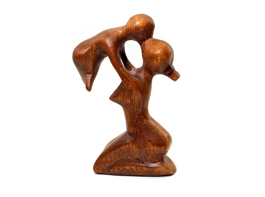 Статуэтка «Мама с ребенком» дерево (10.5х купить в интернет магазине подарков ПраздникШоп