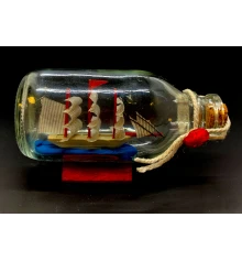 Модель парусника в бутылке (11.5×6.5×5.5 см) купить в интернет магазине подарков ПраздникШоп