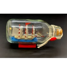 Модель парусника в бутылке (11.5×6.5×5.5 см) купить в интернет магазине подарков ПраздникШоп