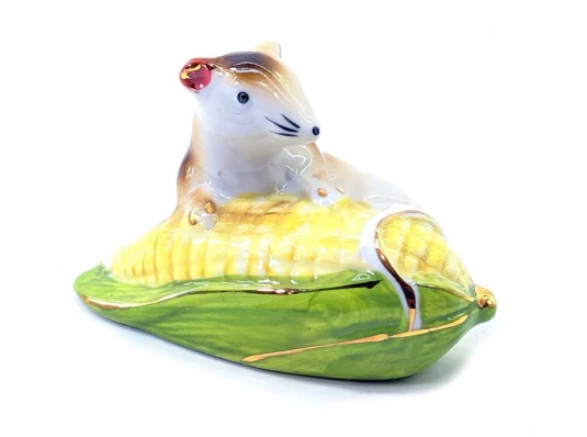 Мышь на кукурузе фарфоровая символ достатка (8×5×5 см) купить в интернет магазине подарков ПраздникШоп
