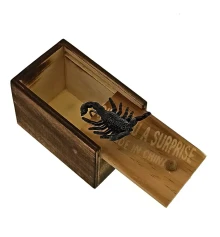 Скорпион в коробке (9.5×6×6.5 см) купить в интернет магазине подарков ПраздникШоп