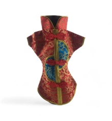 Чехол на бутылку красный «Кимоно» (28×25 см) купить в интернет магазине подарков ПраздникШоп