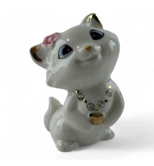 Котенок с сердечком фарфор (7×5×4 см) купить в интернет магазине подарков ПраздникШоп