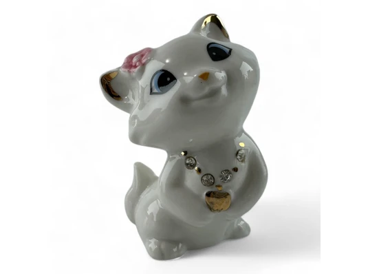 Котенок с сердечком фарфор (7×5×4 см) купить в интернет магазине подарков ПраздникШоп