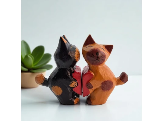 Кошки пара с сердечком дерево (13.5×8×3 см) купить в интернет магазине подарков ПраздникШоп
