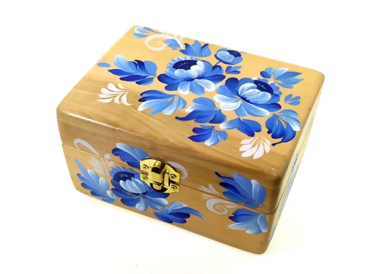 Шкатулка «Синие цветы» из массива дерева купить в интернет магазине подарков ПраздникШоп