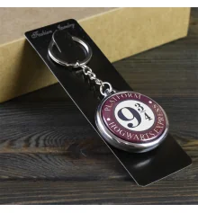 Брелок 6804 объемный Гарри Поттер Платформа 9 и 3/4 купить в интернет магазине подарков ПраздникШоп