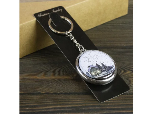 Брелок 6852 объемный Рождественский домик в лесу купить в интернет магазине подарков ПраздникШоп