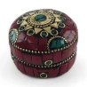 Шкатулка металлическая с кораллами и бирюзой (h-3.2, d-4.7 см)