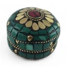 Шкатулка металлическая с кораллами и бирюзой (h-3.2, d-4.7 см)