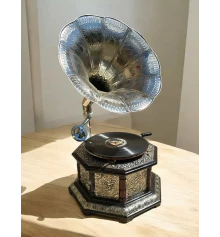 Граммофон «Антик» действующий шестигранный (78-скорость) (62×37×37 см) купить в интернет магазине подарков ПраздникШоп