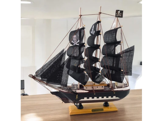Модель парусника «Черная Жемчужина» (30.5×32×6.2 см) купить в интернет магазине подарков ПраздникШоп
