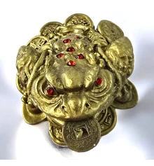 Жаба Фэн-Шуй для привлечения богатства с монетой (5.1×7.5×6.5 см) купить в интернет магазине подарков ПраздникШоп